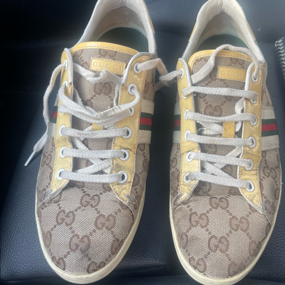 Gucci shoes size 10